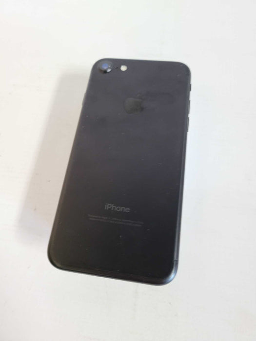 Apple iPhone 7 (A1778) - READ