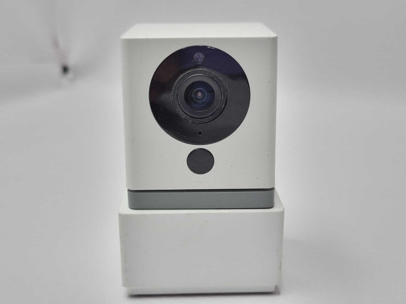 Wyze CAMv2 WYZEC2 with WVODB1 Base station, READ _