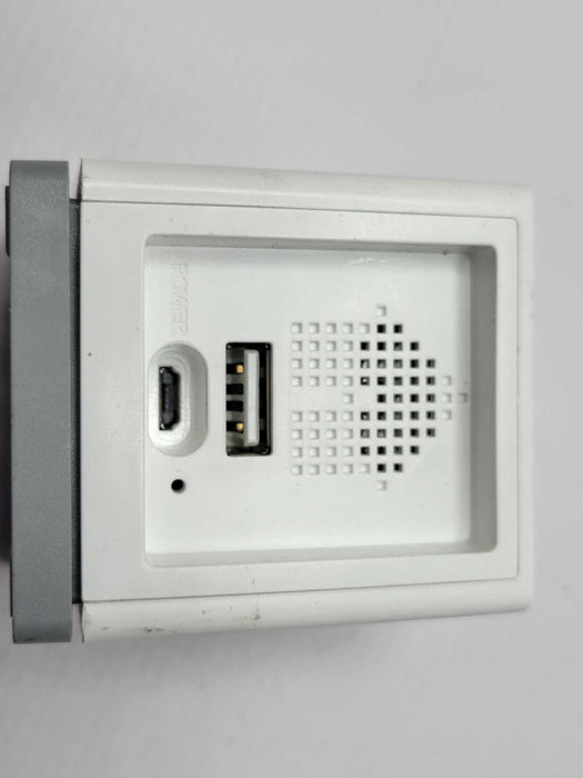 Wyze CAMv2 WYZEC2 with WVODB1 Base station, READ _