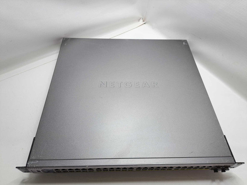 Netgear ProSafe GS748TPS 48-Port Gigabit PoE Ethernet Smart Switch + Ears )