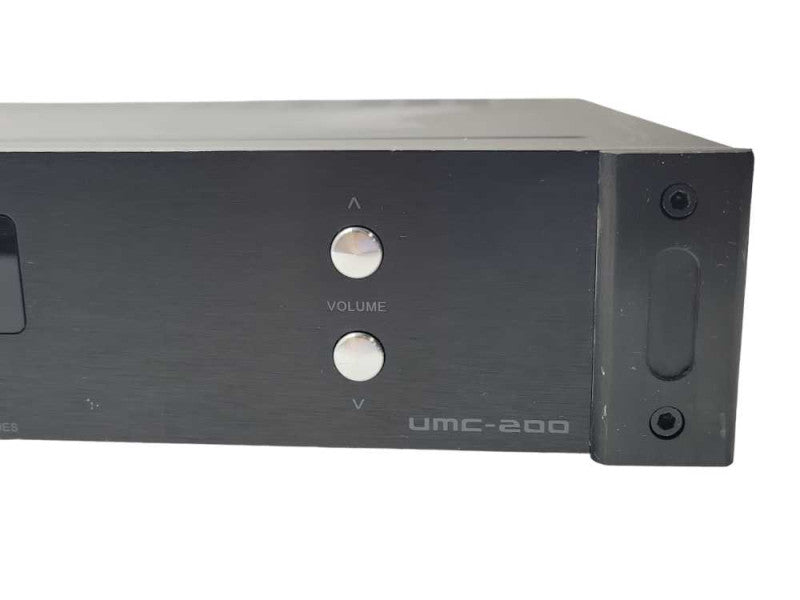 Emotiva UMC-200 7.1 home Theater Preamp/Surround Processor _