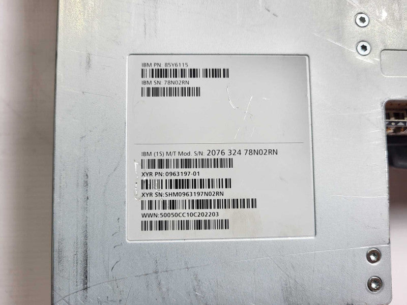 IBM V7000 model 324 Chassis 85Y6115 2x IBM Controller 00L4576  Q$
