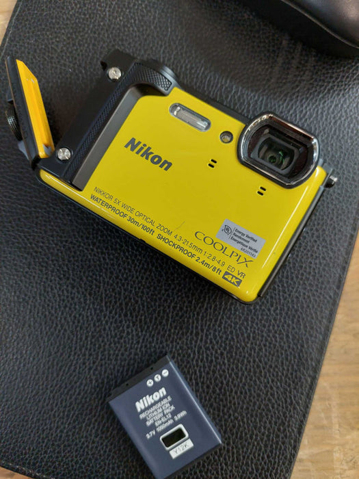 Nikon Coolpix W300 4K Waterproof Shockproof bluetooth wifi