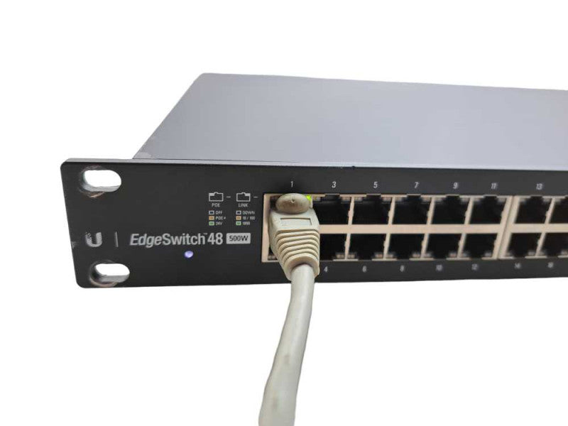 Ubiquiti EdgeSwitch48 ES-48-500W 48-Port Managed PoE SFP+ Gigabit Switch Q)