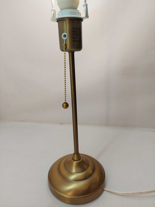 IKEA Lamp no shade brass gold colour with pull chain type: B9819-1