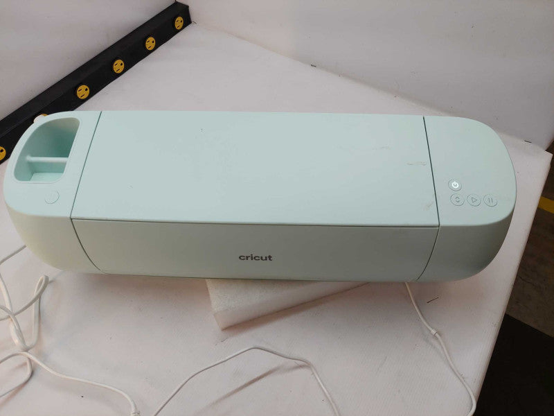 Cricut Explore 3 Model: CXPL203 with Bluetooth Explore 3 - B2D1
