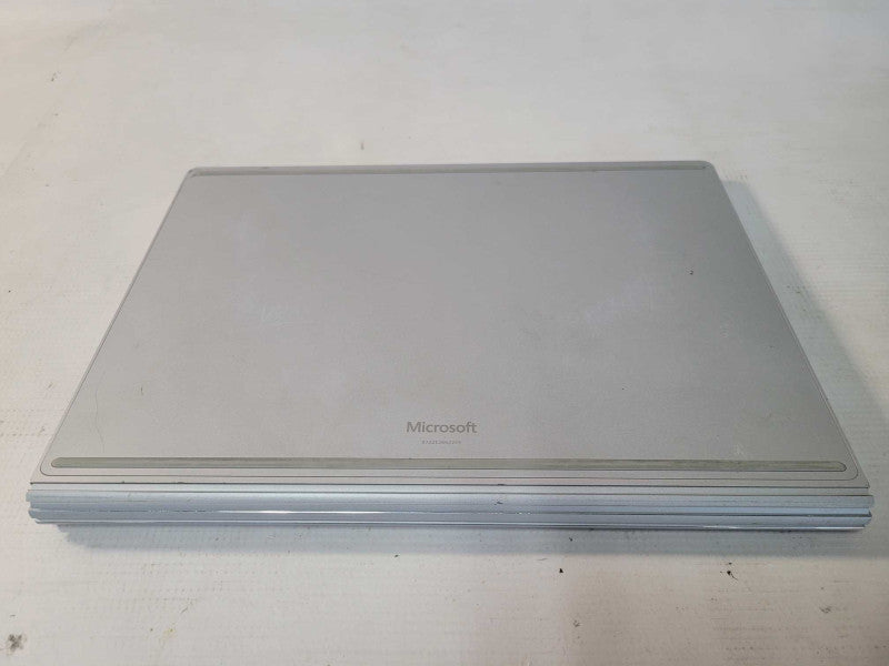 Microsoft Surface Book - i5-6300U, 8GB RAM, 256GB SSD, Nvidia GPU