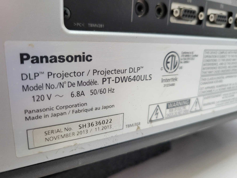 PANASONIC PT-DW640ULS WXGA Project (AS-IS - PARTS) Q