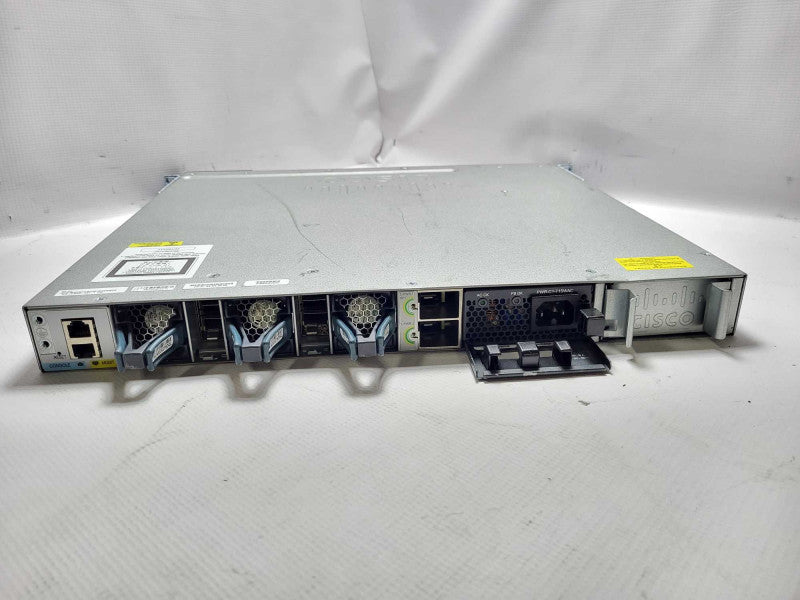 Cisco WS-C3850-24P-S 24-Port Gig PoE+ Switch 1x PWR-C1-715WAC READ $