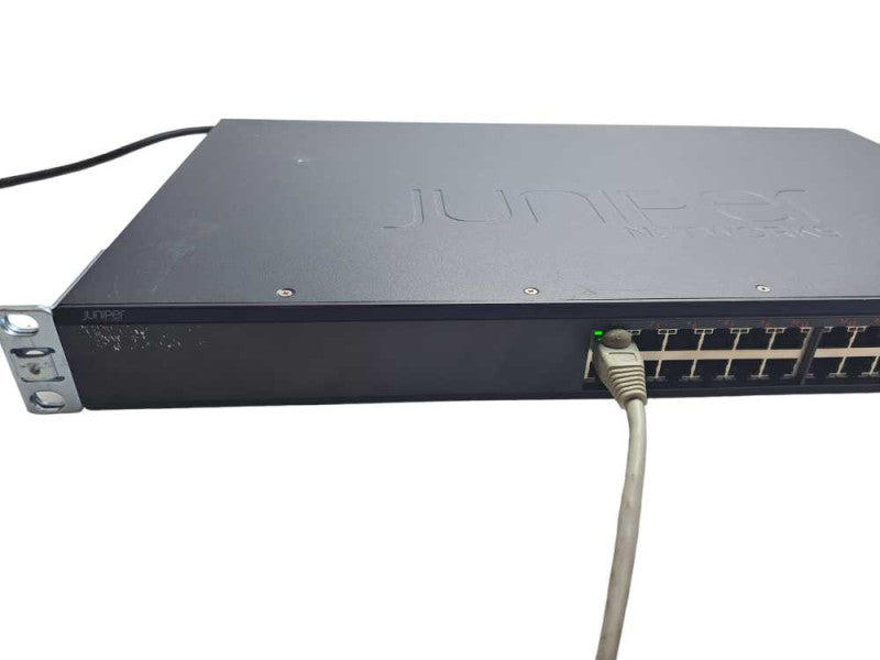 Juniper EX2200-24P-4G 24-Port Gigabit Ethernet PoE+ & 4x SFP Network Switch )