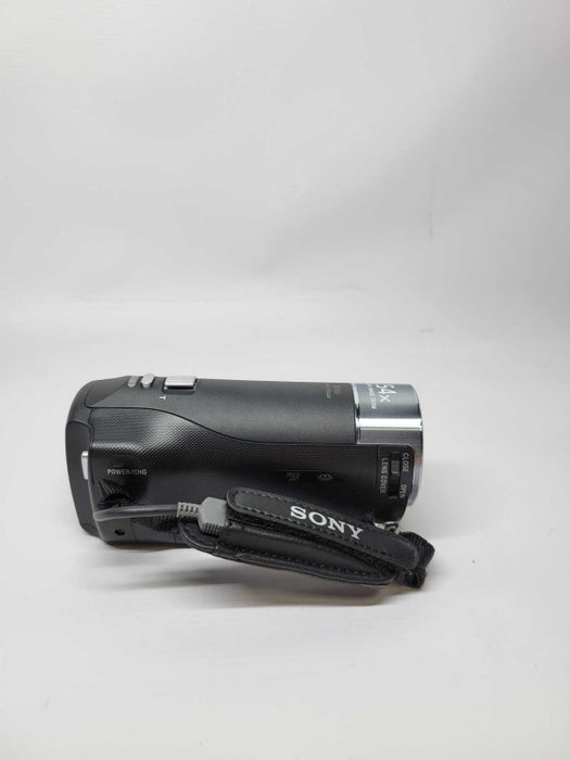 Sony Handycam HD Camcorder HDR-CX240 9.2MP w/ batter/ charger /case/ tripod
