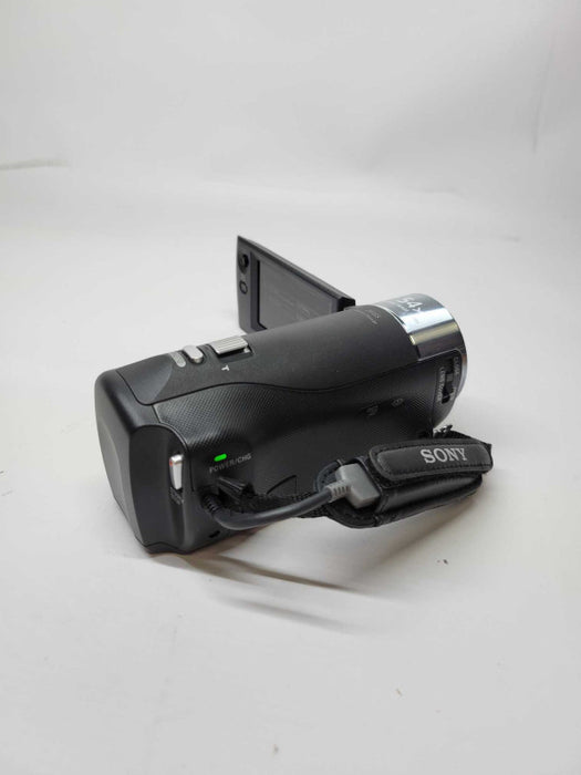 Sony Handycam HD Camcorder HDR-CX240 9.2MP w/ batter/ charger /case/ tripod