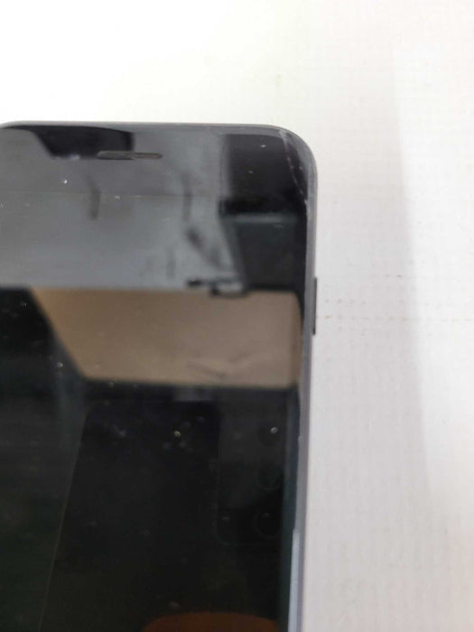 Apple iPhone 7 32GB (A1778) - READ