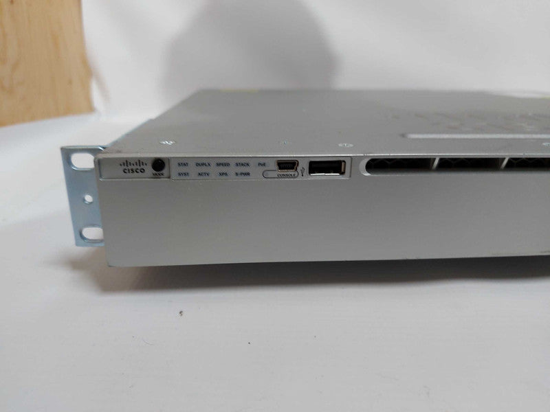 cisco C3800 series gigabit PoE Network switch WS-C3850-24P - fact reset Q#