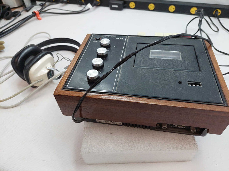 Teac A-20 Stereo Cassette Deck with Sensui Headset Model: SS-2