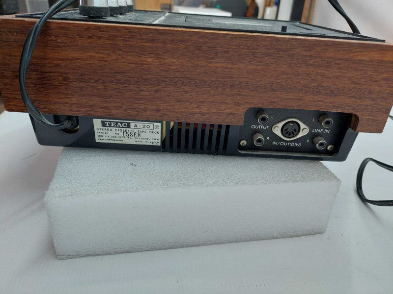 Teac A-20 Stereo Cassette Deck with Sensui Headset Model: SS-2