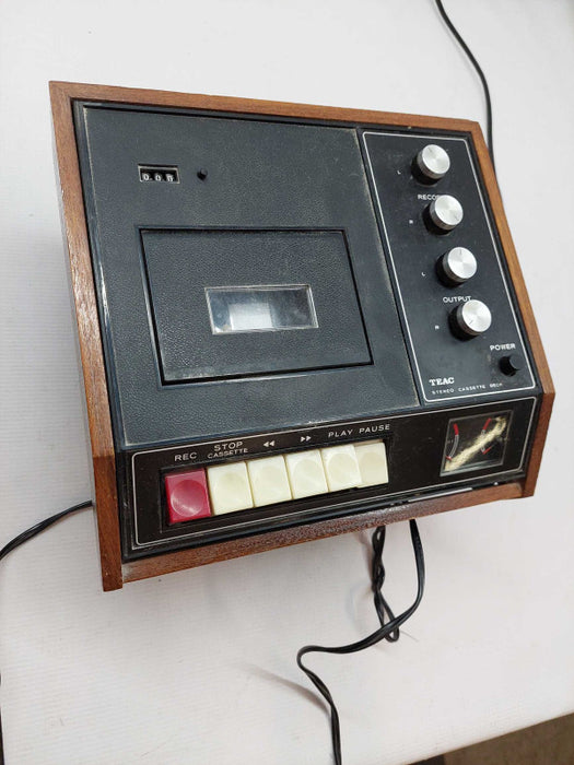 Teac A-20 Stereo Cassette Deck with Sensui Headset Model: SS-2