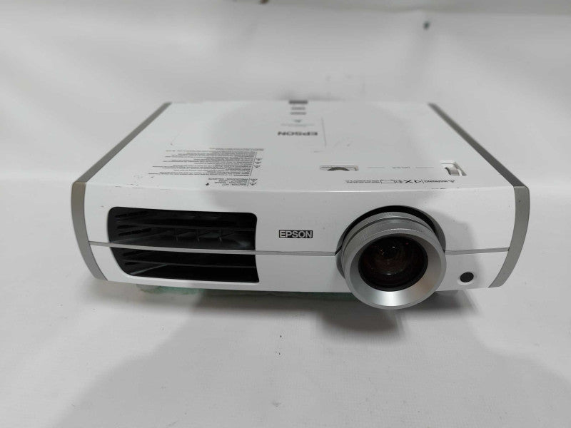 Epson Powerlite Home Cinema 8100 Projector - READ BELOW #