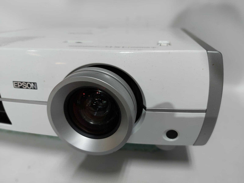 Epson Powerlite Home Cinema 8100 Projector - READ BELOW #