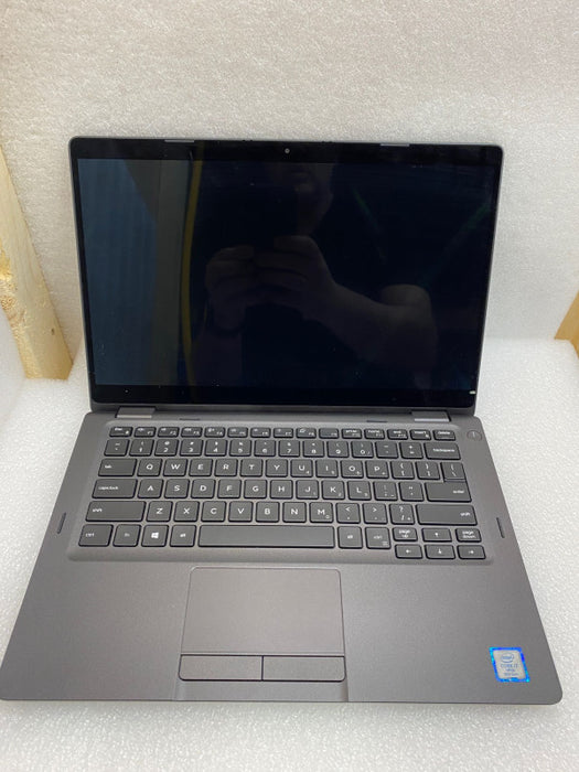 DELL Latitude 5300 2-in-1 Laptop Intel Core i7-8665U@1.90GHz 16GB RAM 256 SSD