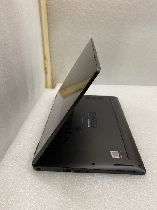 DELL Latitude 5300 2-in-1 Laptop Intel Core i7-8665U@1.90GHz 16GB RAM 256 SSD