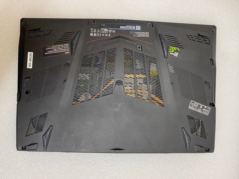 MSI GE63 Raider RGB 8RF Gaming Laptop i7-8570H GTX 1070 4GB 16GB 256 SSD 1TB