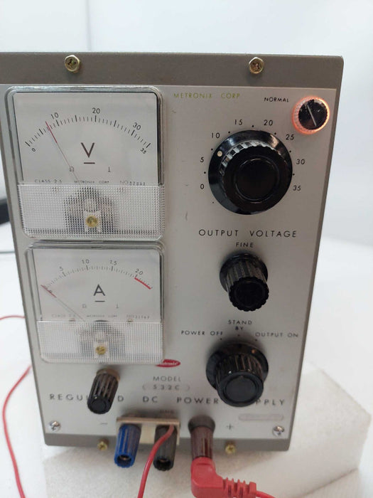 Metronix Corp. Regulated DC Power Supply Model: 532C  Made in Japan