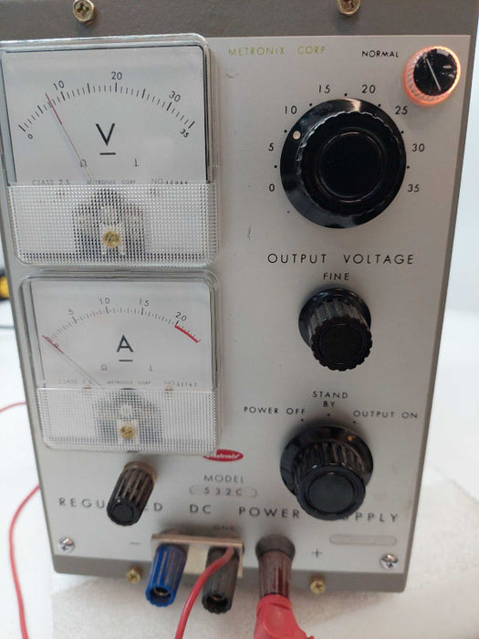 Metronix Corp. Regulated DC Power Supply Model: 532C  Made in Japan