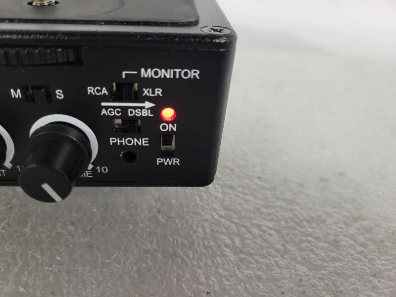 BeachTek DXA-SLR Active Audio Adapter for DSLR Cameras !
