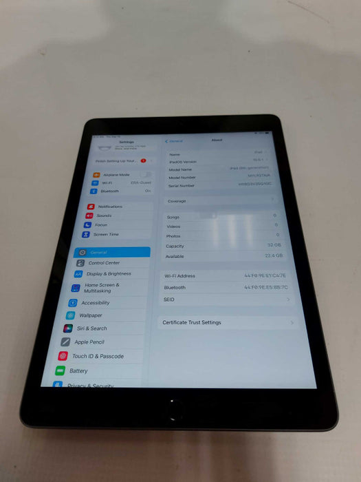 Apple Ipad 8th gen A2270 32GB - NOT LOCKED - RESET  #