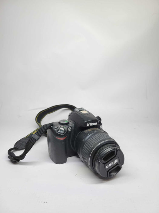 Nikon D40X 10.2 MP DSLR + NIKON AF-S NIKKOR 18-55mm F3.5-5.6