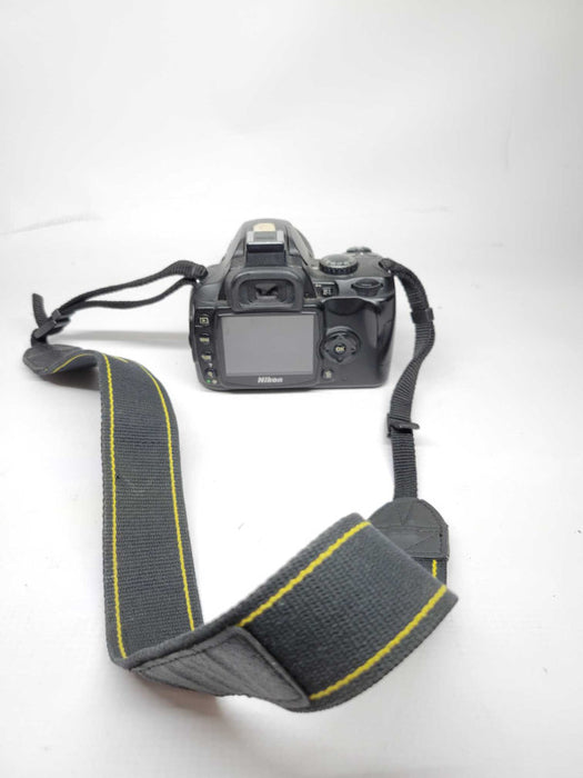 Nikon D40X 10.2 MP DSLR + NIKON AF-S NIKKOR 18-55mm F3.5-5.6