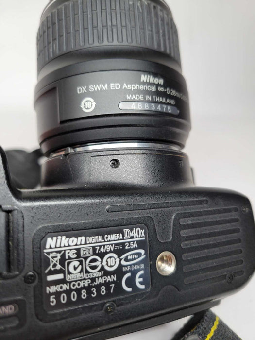 Nikon D40X 10.2 MP DSLR + NIKON AF-S NIKKOR 18-55mm F3.5-5.6