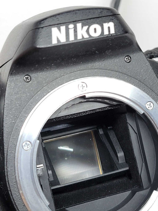 Nikon D40X 10.2 MP DSLR + NIKON AF-S NIKKOR 18-55mm F3.5-5.6