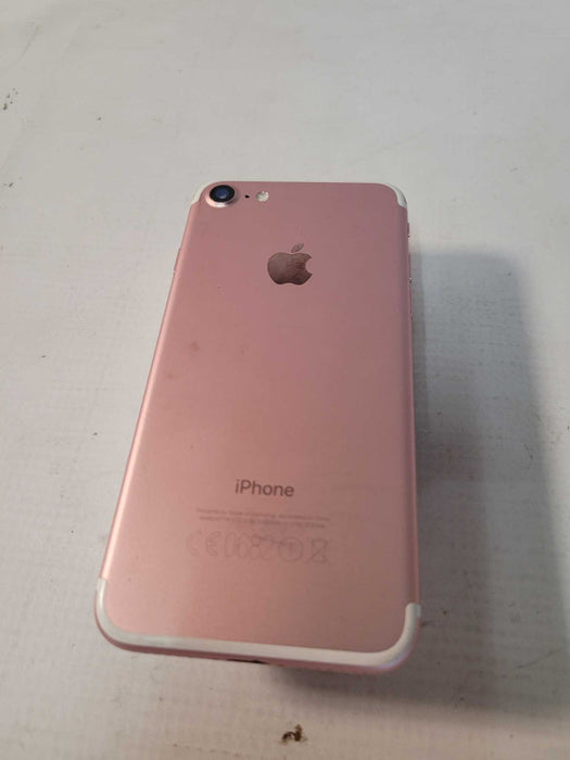 Apple iPhone 7 (A1778) - READ