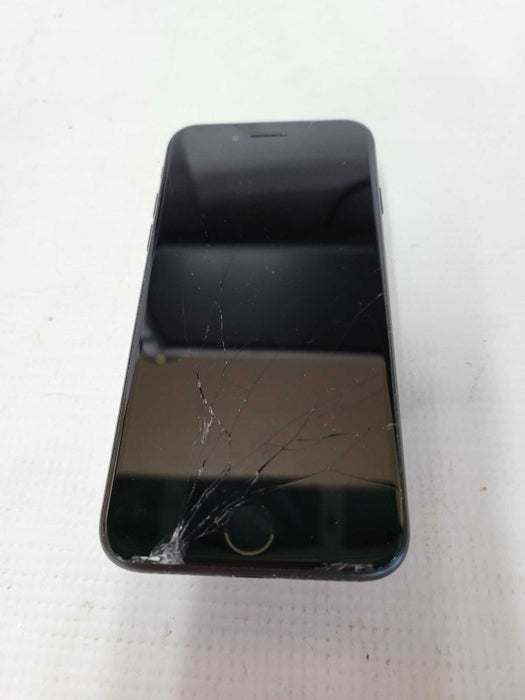 Apple iPhone 7 32GB (A1778) - READ