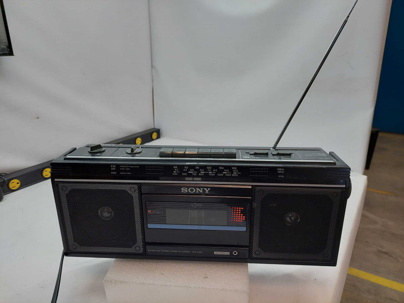 Sony FM/SW/MW Stereo Cassette-Corder CFS-235S