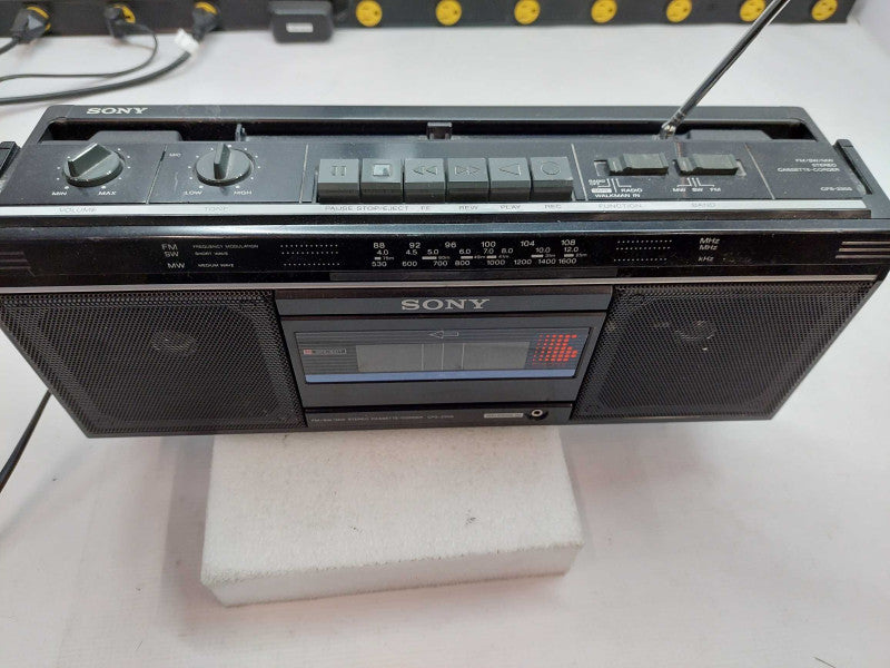 Sony FM/SW/MW Stereo Cassette-Corder CFS-235S