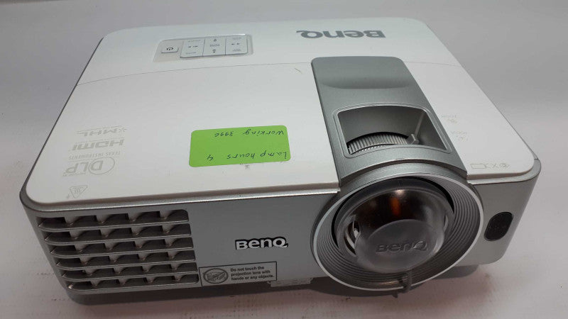 BenQ MW632ST 3200 Lumens Short Throw Projector Less used hours &