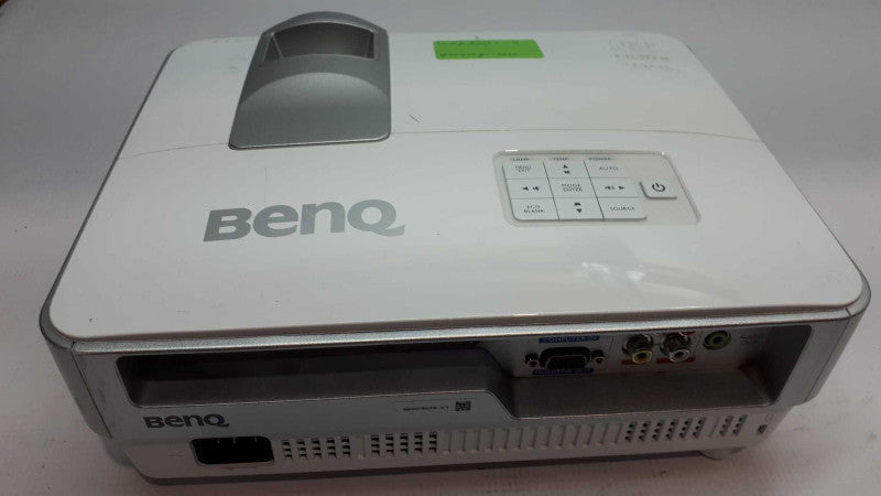 BenQ MW632ST 3200 Lumens Short Throw Projector Less used hours &