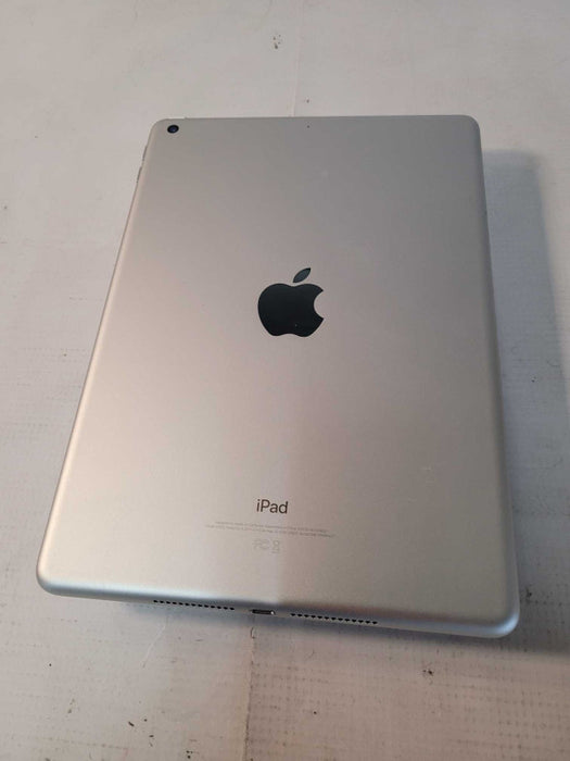 Apple iPad 5th Gen 32GB (A1822) Q