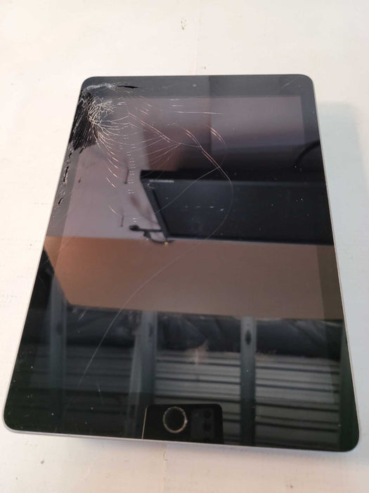 Apple iPad 6th Gen 32GB (A1893) - READ