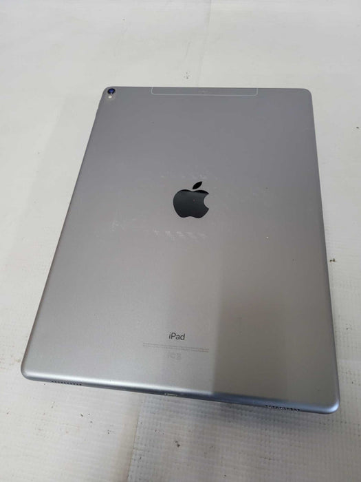Apple iPad Pro 12.9\\" 2nd Gen (A1671) - READ