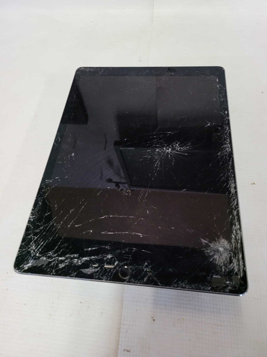 Apple iPad Pro 12.9\\" 2nd Gen (A1671) - READ