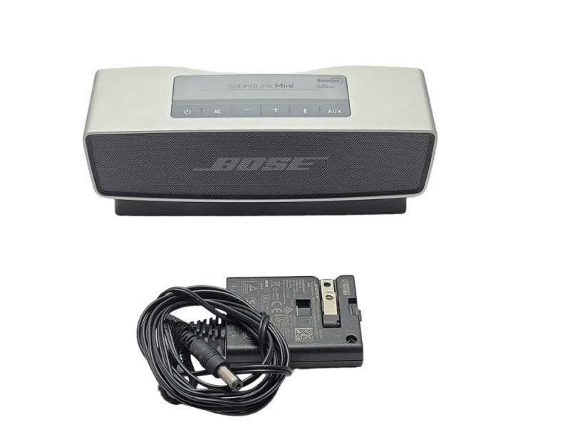 Bose SoundLink Mini Bluetooth Portable speaker with charger and power adapter _