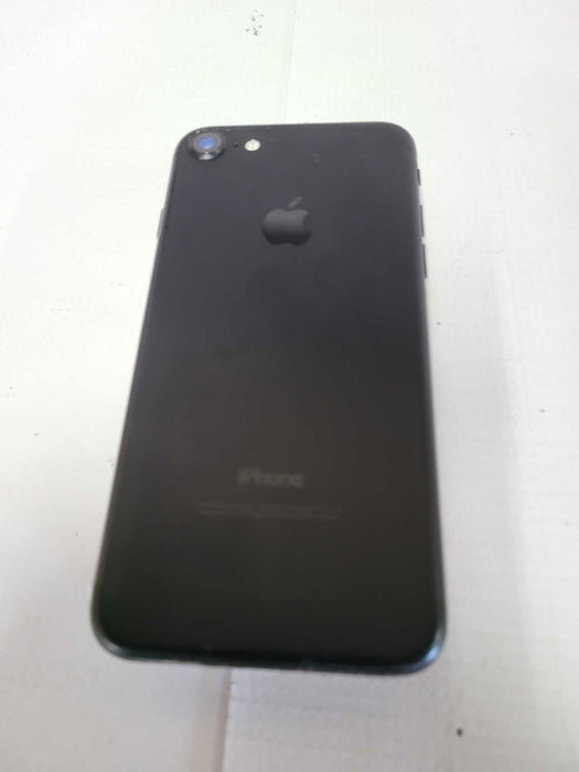 Apple iPhone 7 (A1778) - READ
