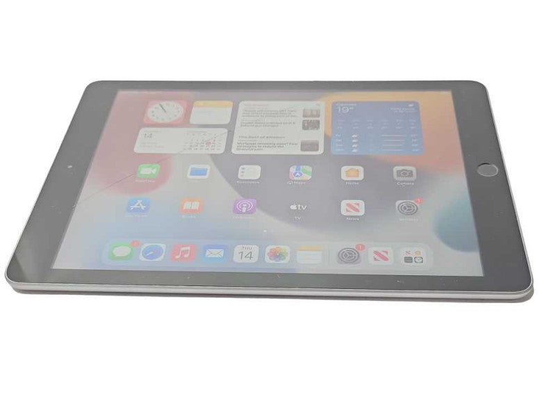 Apple iPad 5th Gen. 32GB, Wi-Fi, 9.7in - Cracked  _