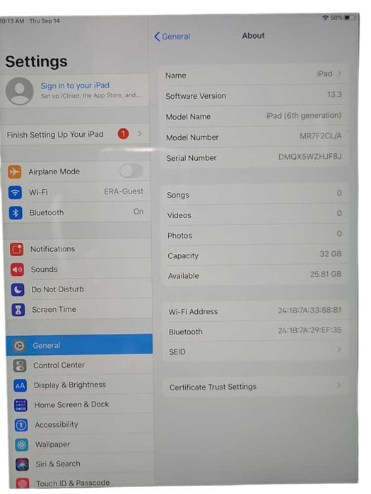Apple iPad 6th Gen. A1893 9.7\\" 32GB Wi-Fi  Q_