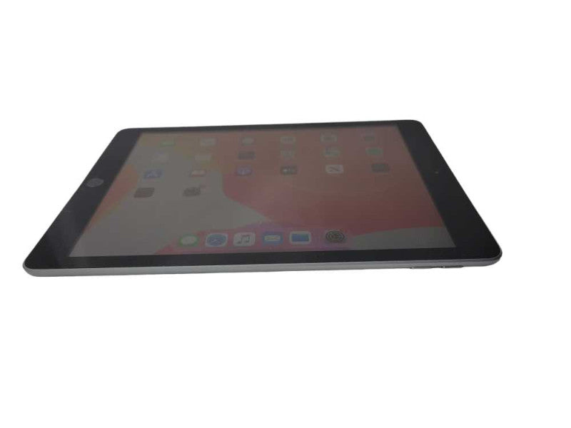 Apple iPad 6th Gen. A1893 9.7\\" 32GB Wi-Fi  Q_