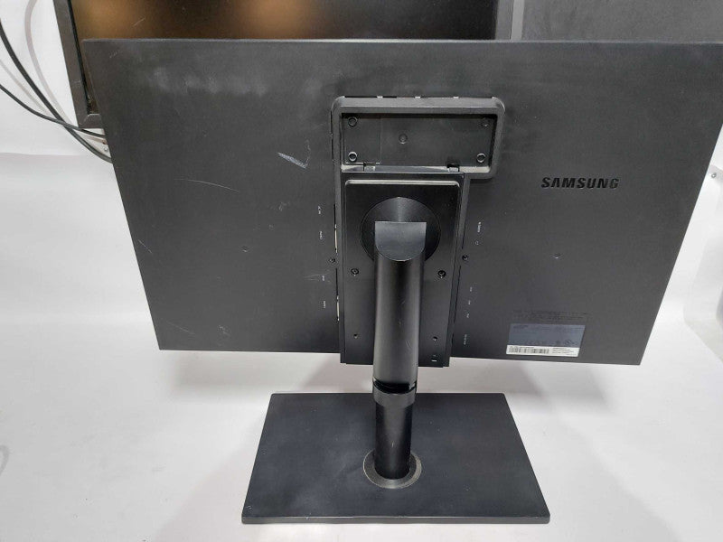 Samsung S27A850D 27\\" WQHD business monitor Black Adjustable Widescreen LED #